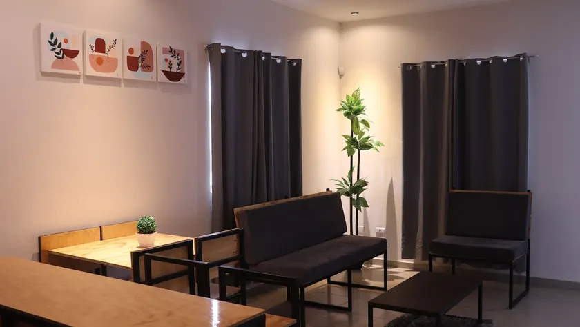 Newly furnished house - Image 1