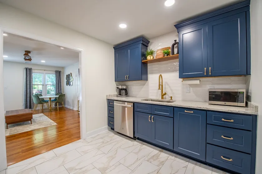 Midtown Cottage - Central Location! 😍 (Duplex) - Image 1