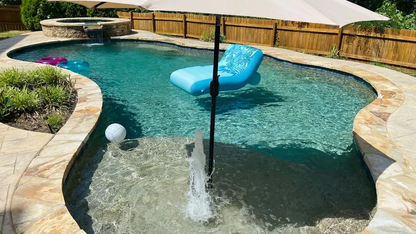 Saltwater Pool & Spa Awaysis w/ King Bed Suite - Image 1