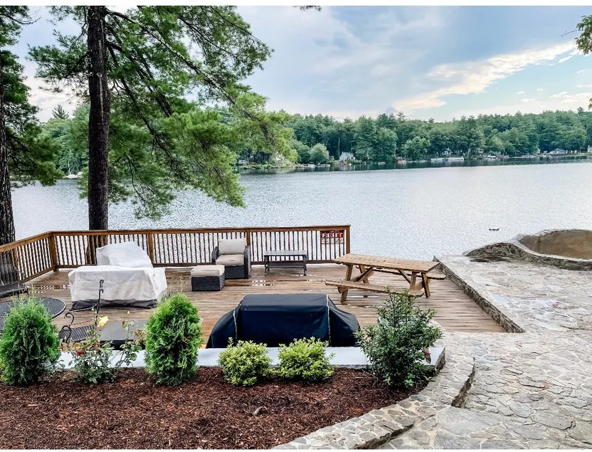 Tranquil Lakefront Cottage - Hot Tub - Fire Pit - Image 1