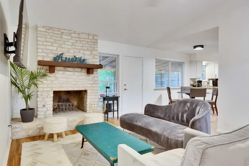 4BR with Pool, Game Room, fire-pit & Pet-Friendly - Image 1