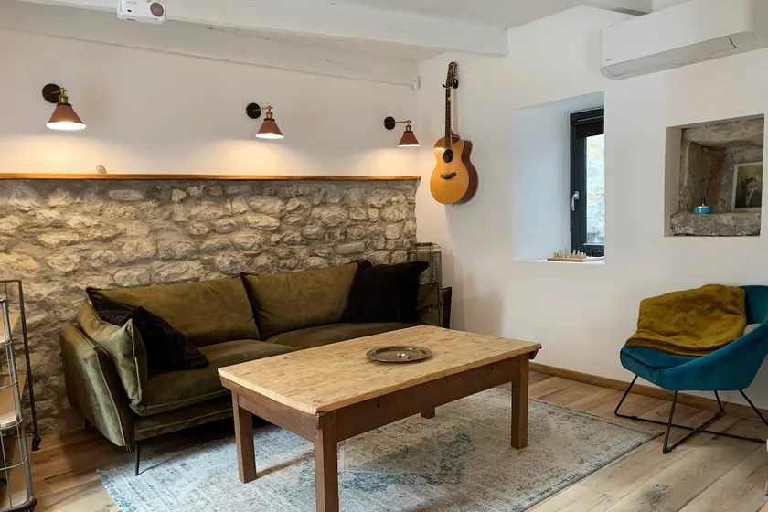 Charming typical stone house with modern amenities - Image 1