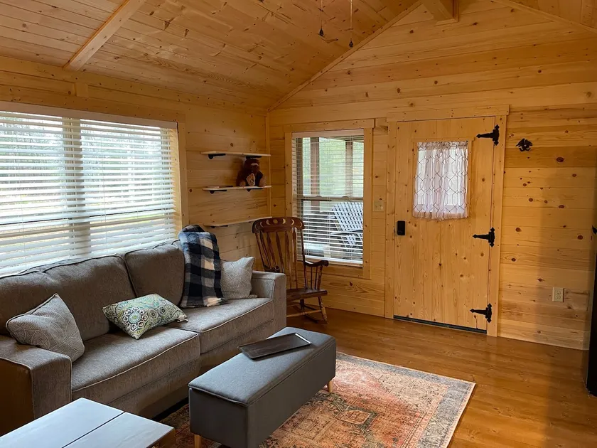 Sunshine Lane Cabin - Moon Cabin - Image 1