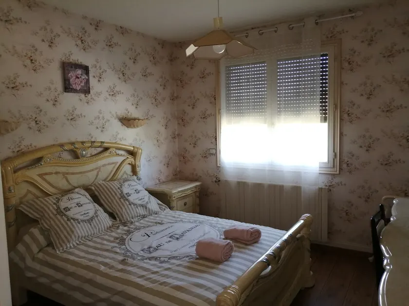 Spacious 4-room apartment for 6 to 8 people - Image 1