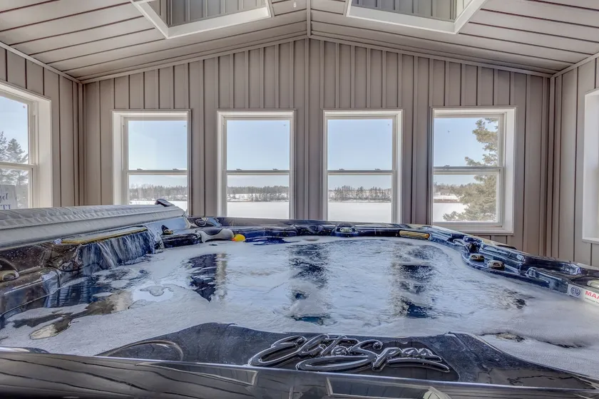 Waterfront Cottage | Hot Tub | Sauna | Sleeps 6 - Image 1