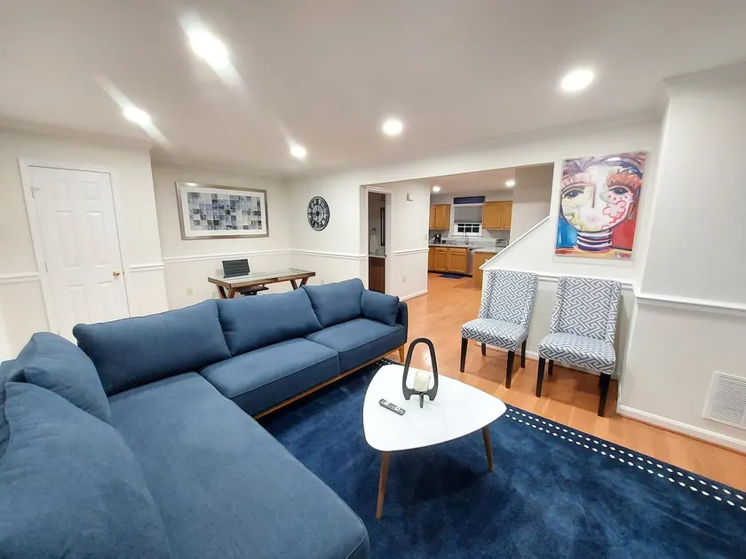 $249/Comfy 5br,3.5bth,& 3LVL TH - Image 1