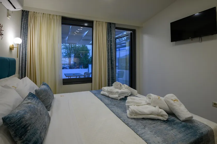 Sea view apartment - Image 1