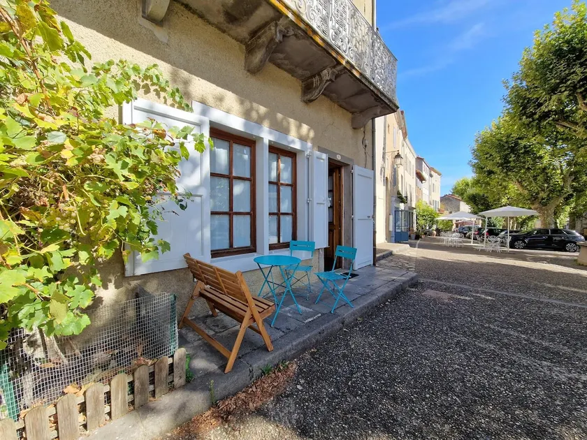 Maison Natalène in the heart of Blesle - Image 1