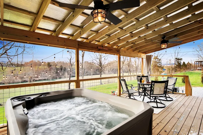 RiverBrü: River View HOT TUB! #Waterfalls #Hiking - Image 1