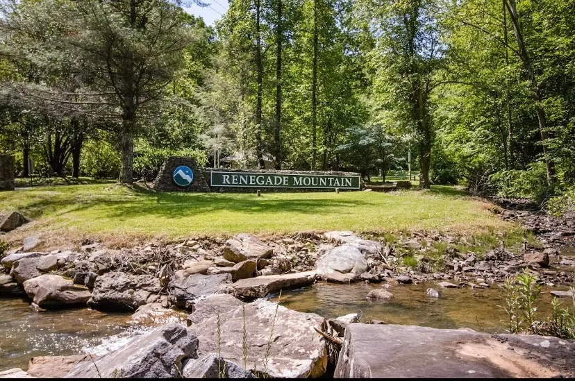 Peaceful Pet Friendly Condo in Crab Orchard - Image 1