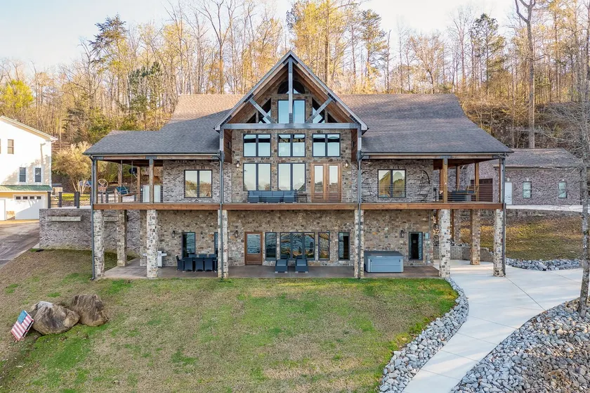  \"LAKEVIEW\": No Steps, HOT TUB, Boat/Swim Dock, Elevator - Image 1
