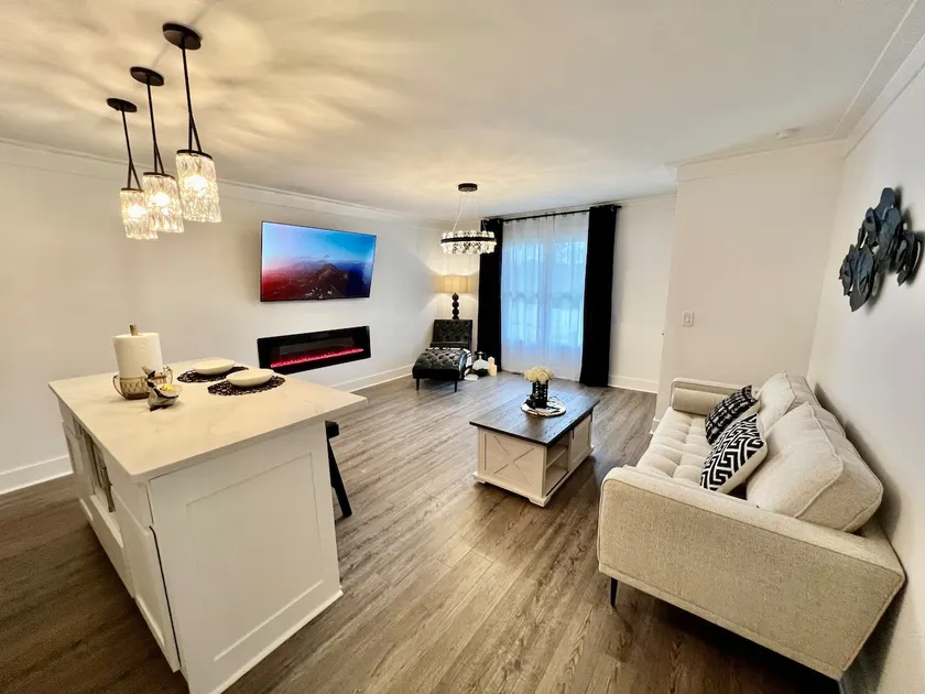 Luxury City Loft in Gainesville A - Image 1