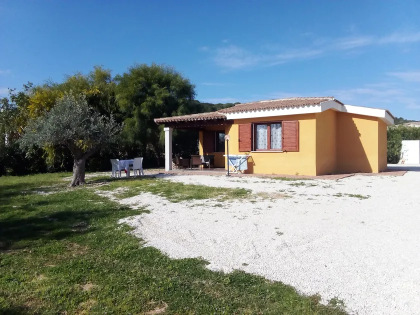 Bright villa 400 meters from the sea - Image 1