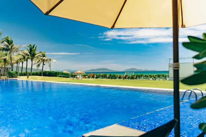25% off long-term 1-bedroom Cam Ranh Beach Villa - Image 1