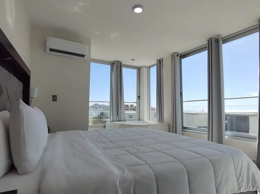 Rubi Condominiums Private Jacuzzi Terrace Wifi - Image 1