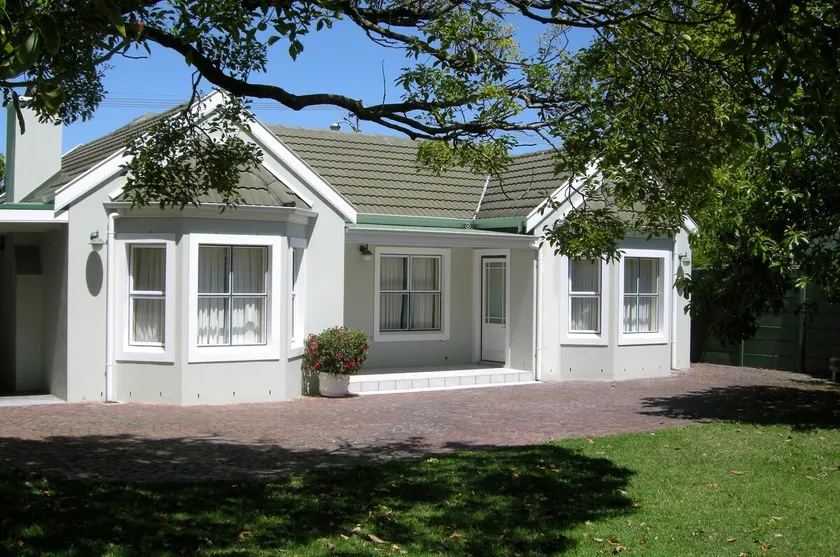 Constantia Cottage - Image 1