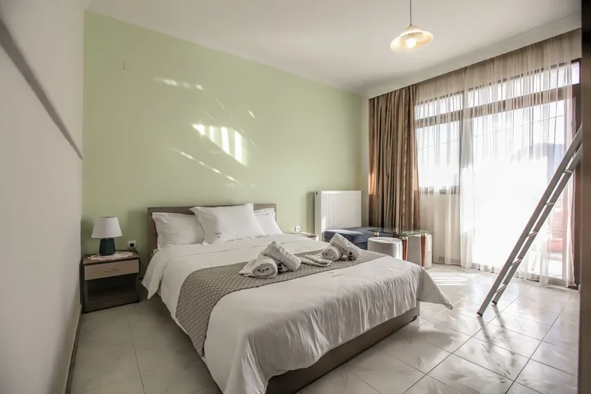 Del Sol #5 Meteora Luxurious Family Suites - Image 1