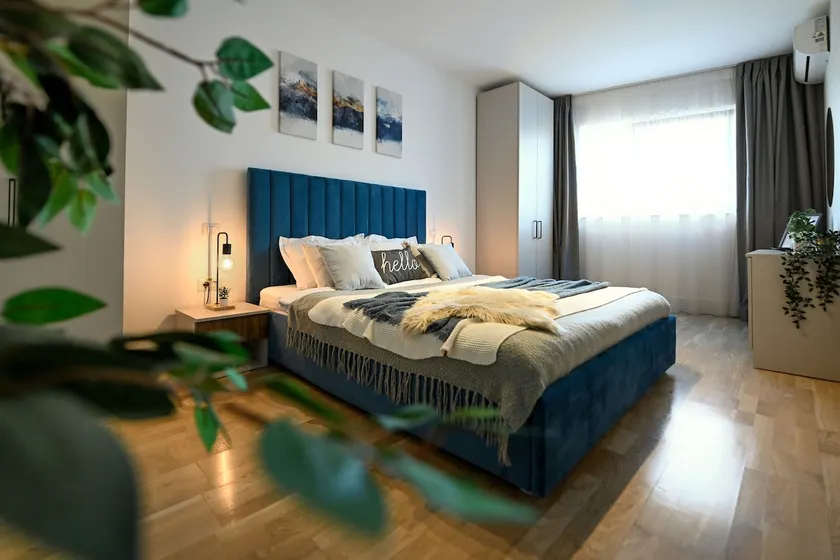 All-New Stylish 1BR in Bustling Business District - Image 1
