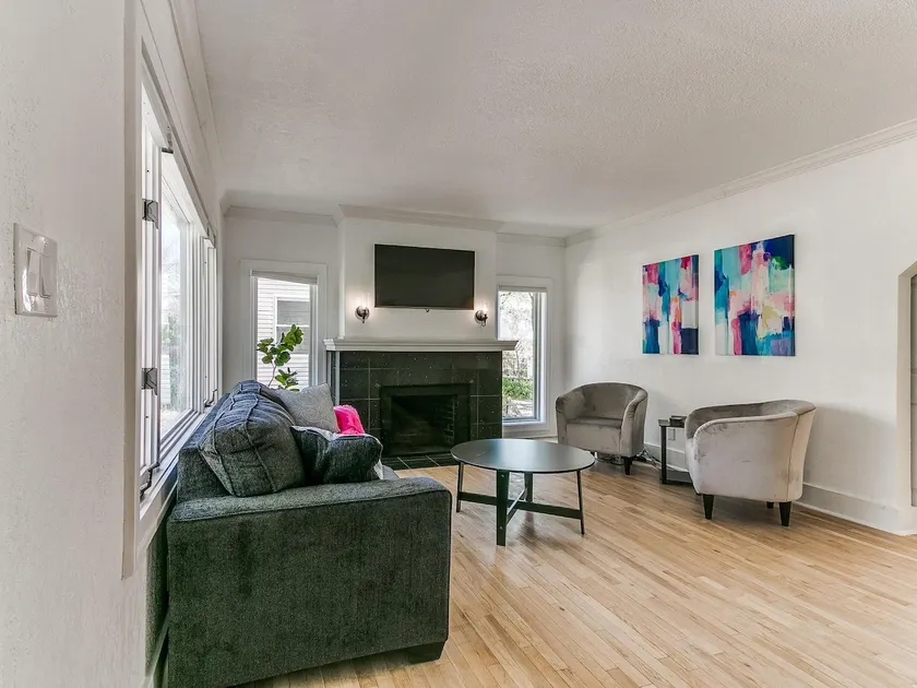 Spacious Valley Junction Retreat - Image 1
