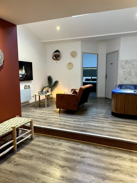La suite, avec jacuzzi & sauna - Image 1