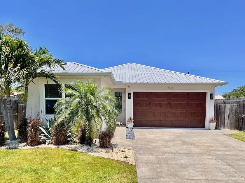 Perfect Getaway Home - 12/min from siesta w/HotTub - Image 1