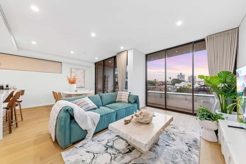 La Baia | Luxury Penthouse Neutral Bay - Image 1