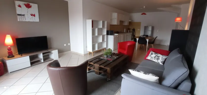 Apartment near Saint-Flour - Image 1