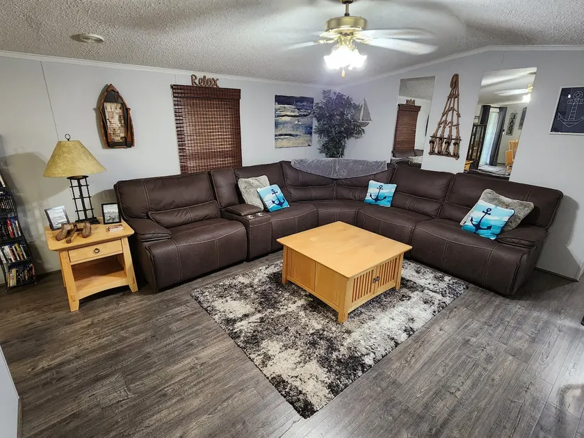 Kentucky Lake Getaway *New Rates thru end of 2025* - Image 1
