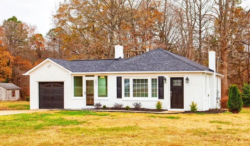 Salem Road Ranch | 3BR | Firepit | Big Backyard - Image 1