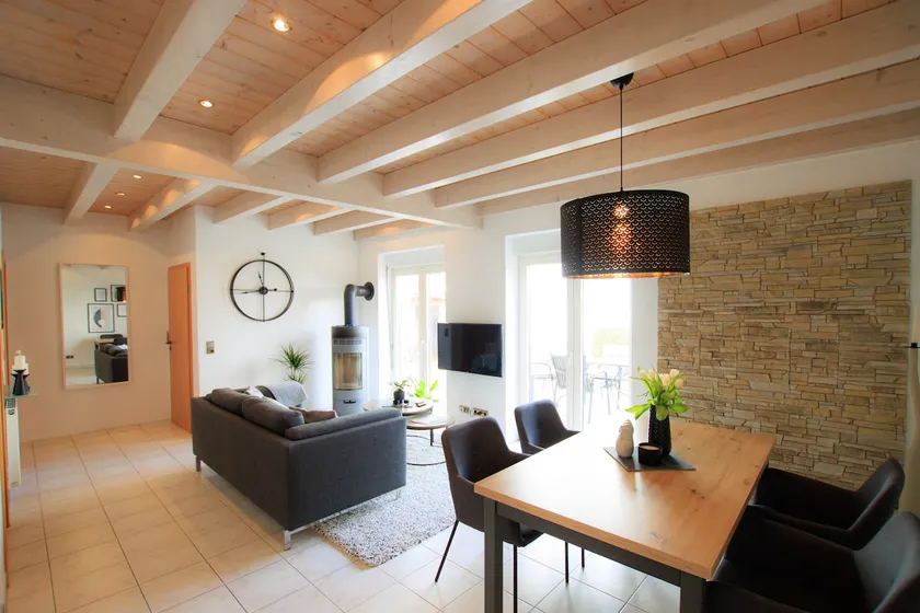 Euliving - Living on the Weinstr. - Image 1