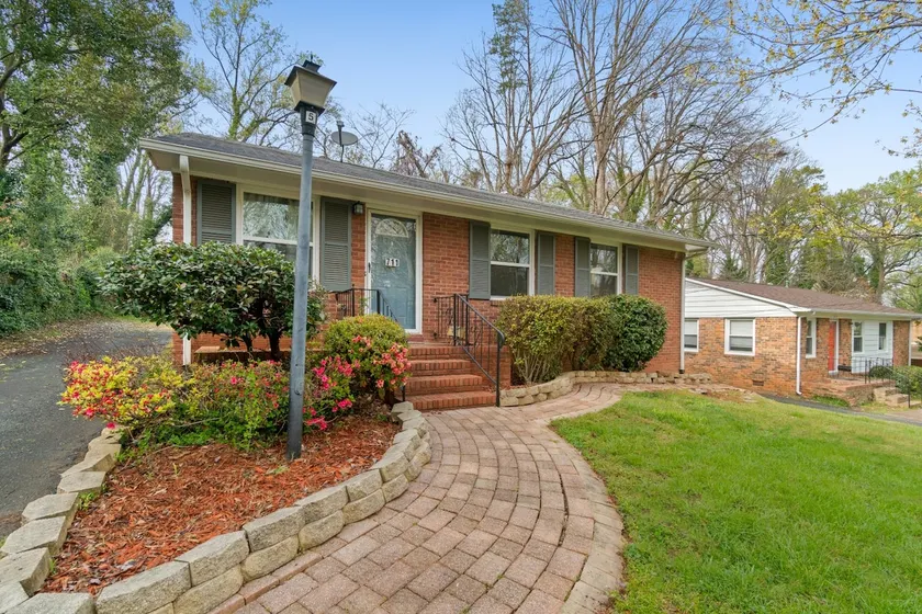 Oakhurst Boho House: Sweet Location and Comfy Vibe - Image 1