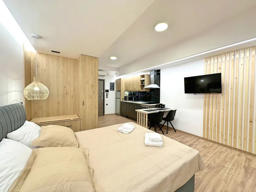 Modern double apartment in the center of Eretria - Image 1