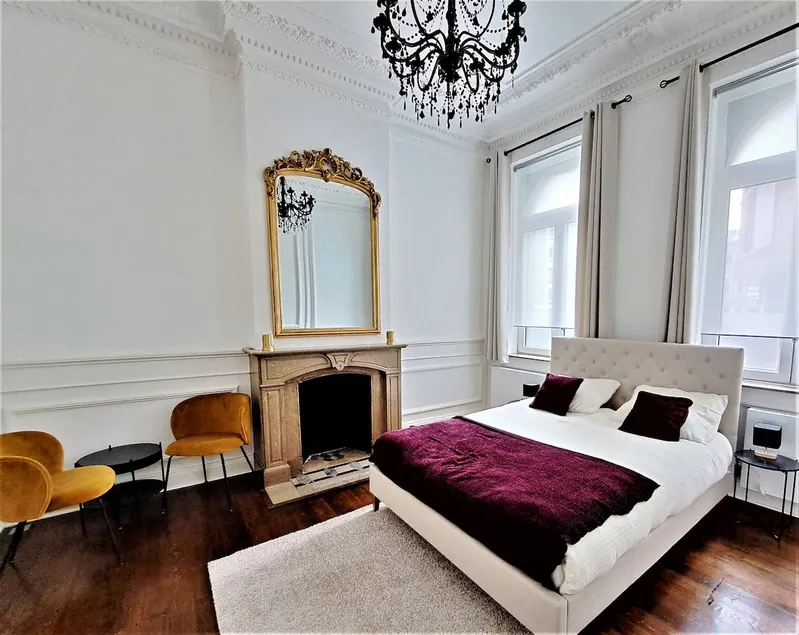 JF Suite – Elegant 2-Bedroom Apartment in Downtown, Self-Contained - Image 1