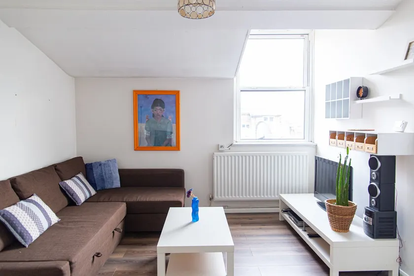 Plush Stay for Four in Central Brixton - Image 1