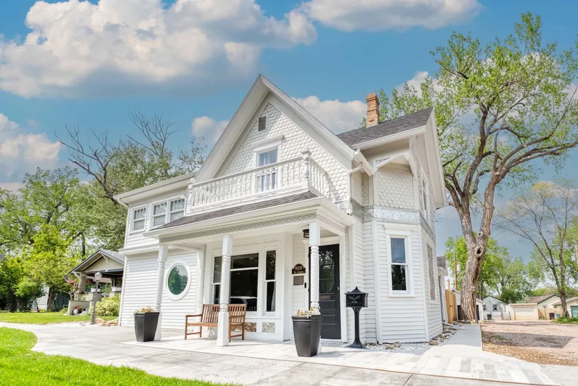 Luxury Meets History at the Iconic Barney House - Image 1