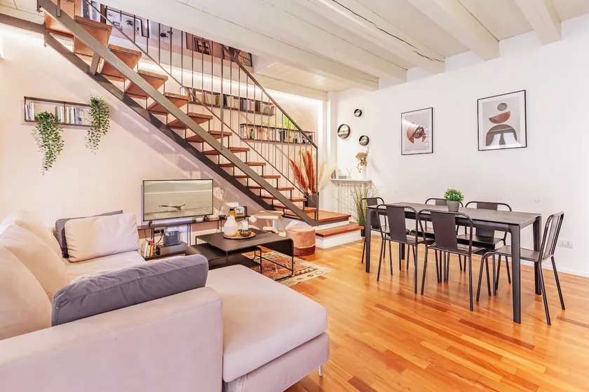 Elegant Loft on 2 floors, 5 minutes from San Siro - Image 1