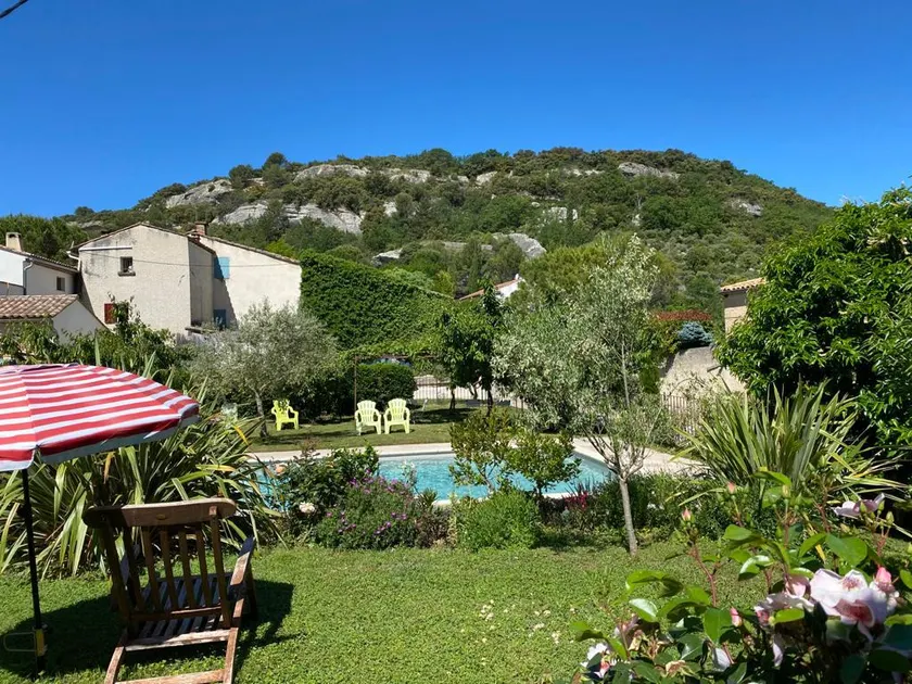 Gîte Studio with Balcony in Venasque - Image 1