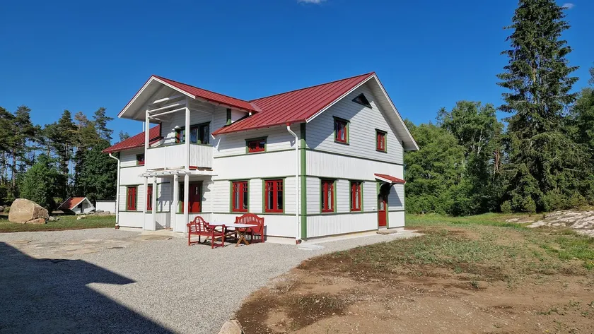 Country House - Image 1