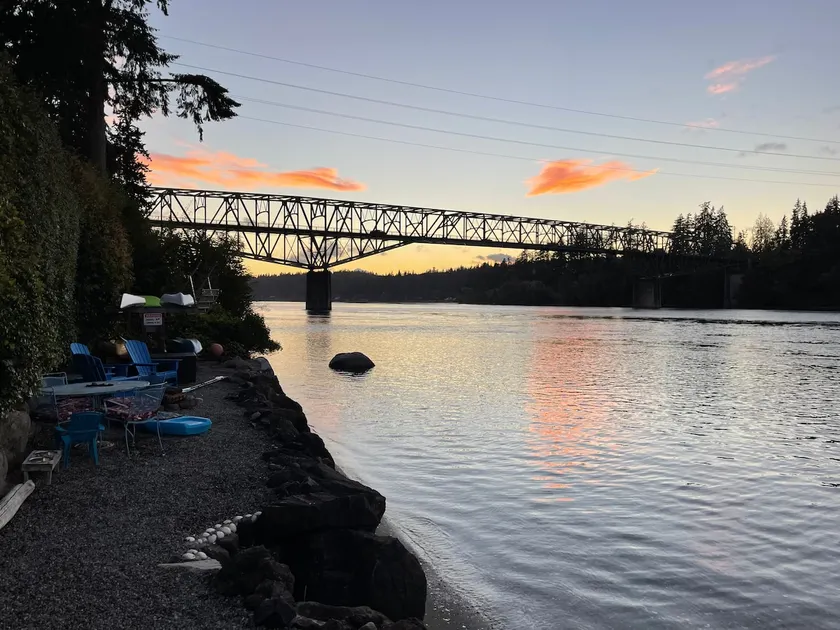 The Agate Passage Hideaway | Kayaks & Waterfront - Image 1