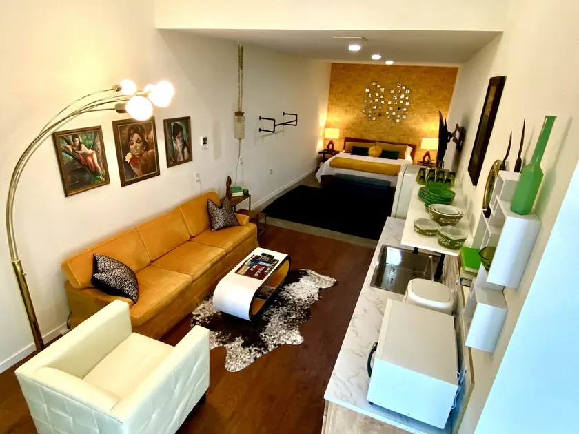 Mollie Retreat ⁂ King Studio — a stayon66 property - Image 1