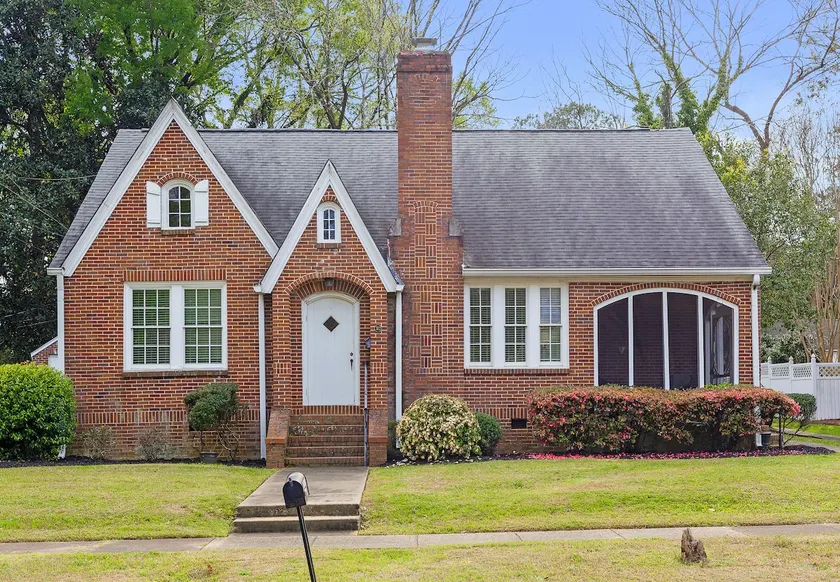 Downtown Opelika Bungalow • 15 Min to Auburn - Image 1