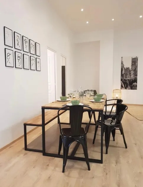 Large 3-bedroom apartment - Image 1