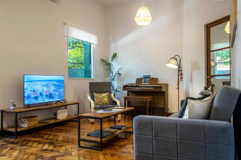 Private Patio, BBQ, Working Area and Piano Home - Image 1