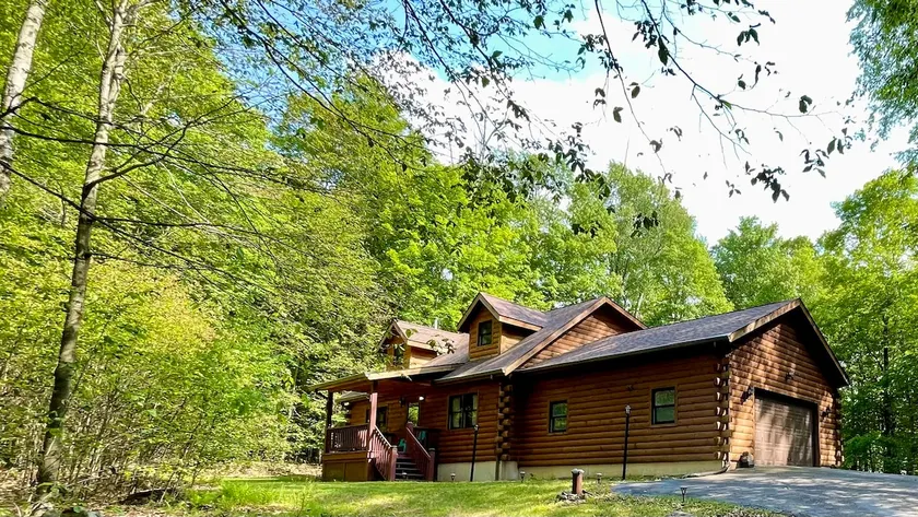 *BBQ*Backyard*King*Garage, Fire Pit, Sun room, - Image 1