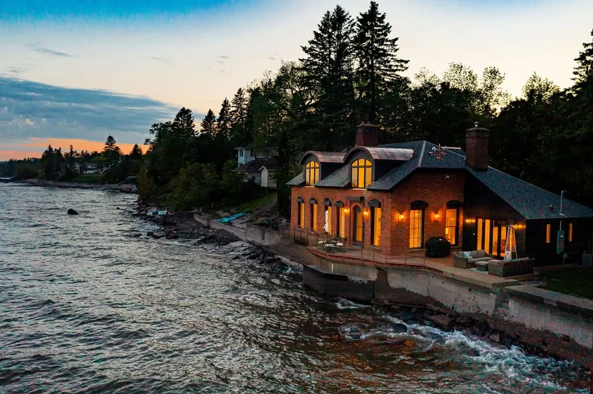 Pumphouse on Lake Superior I  200’ Lake Superior Frontage I Incredible Views - Image 1