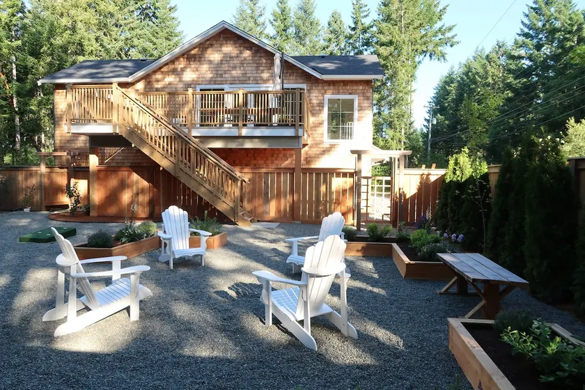 Seal Bay Cedar Guesthouse - Image 1