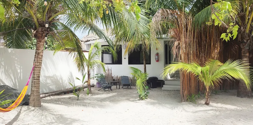 Casita 1 Block to Beach, Kitchen, Garden, C1 - Image 1