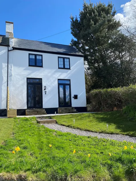 Stonebarrow Manor - Image 1