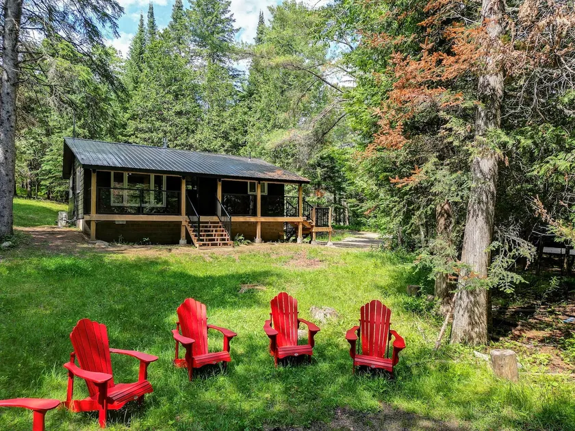 Connie the Cottage - Waterfront + Sauna - Image 1