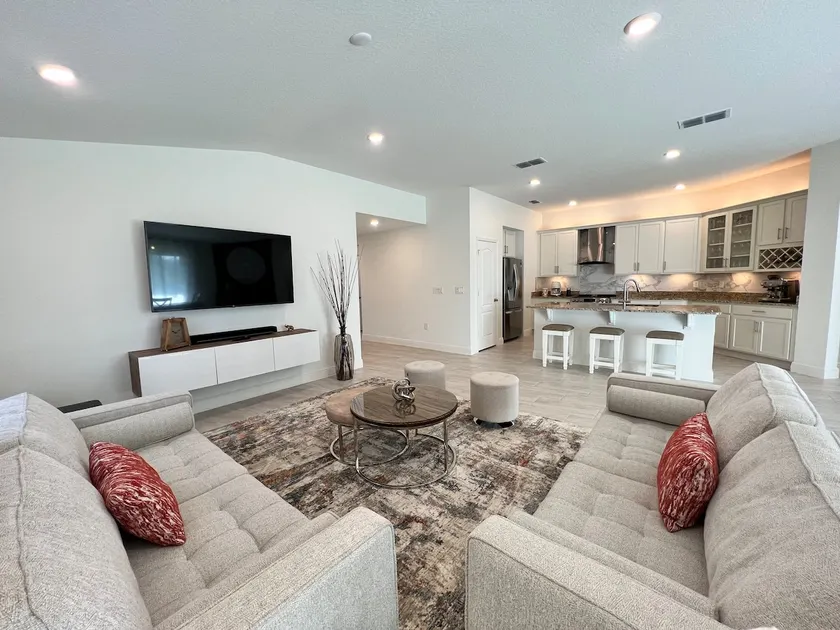 Your home away from home. - Image 1